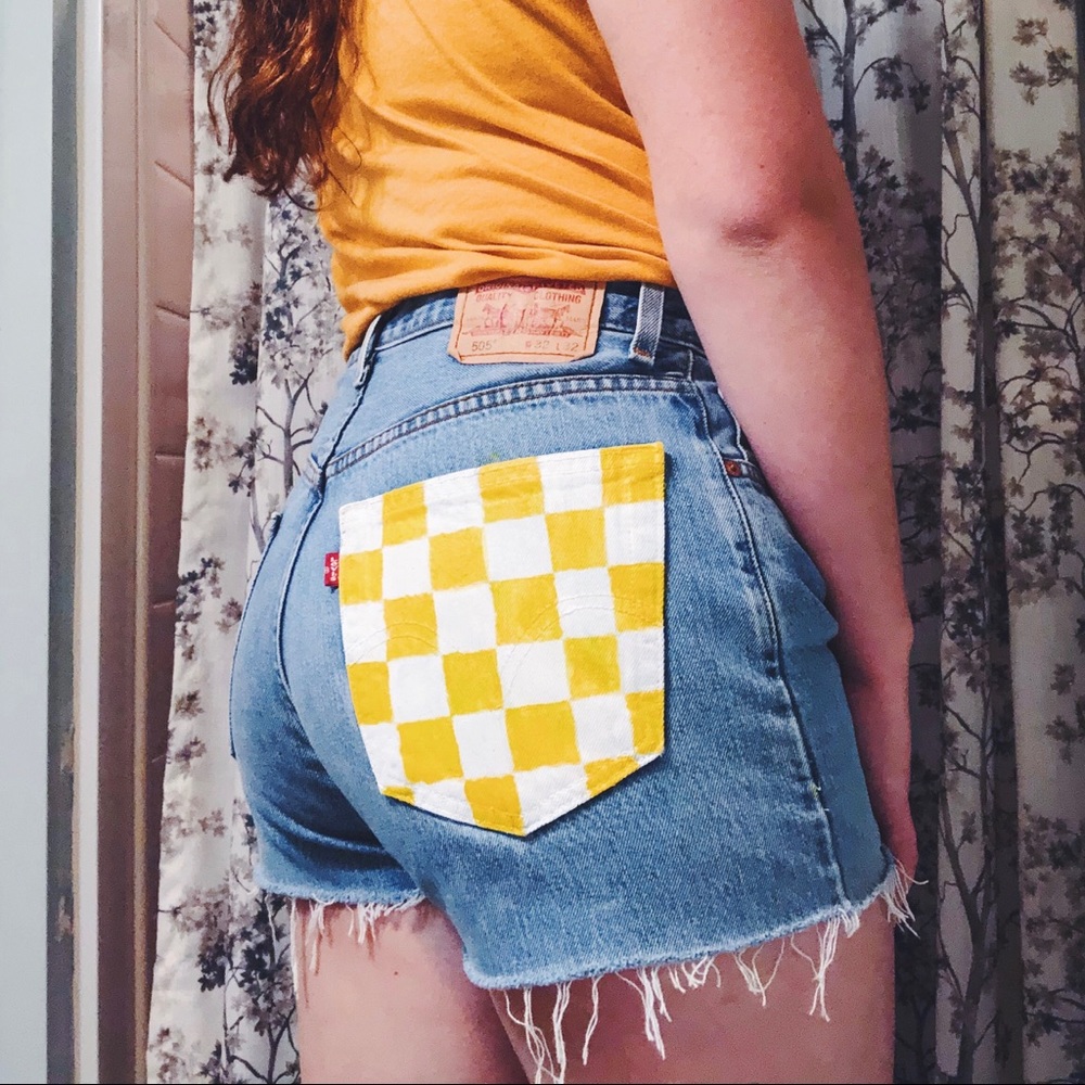 🦋🌻 Custom Painted Levi’s 505 Jean Shorts